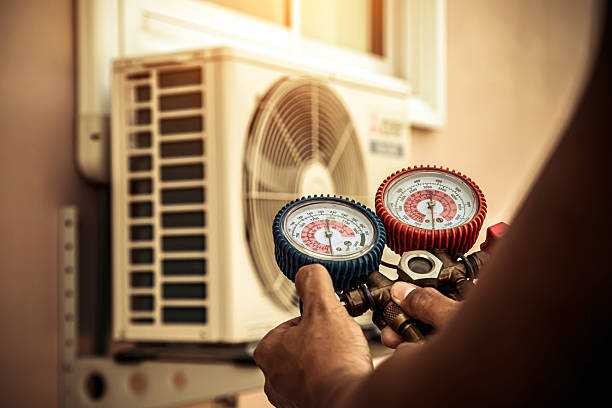 Professional Hvac technician working in Charleston, WV